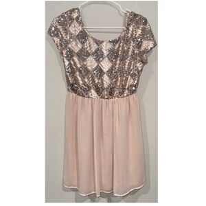 Women's Sparkly Rose Gold & Silver Dress Size Medium Brand Speechless